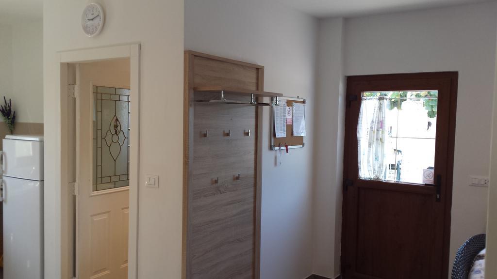 Abba Apartment Sveti Lovreč Pazenatički Εξωτερικό φωτογραφία