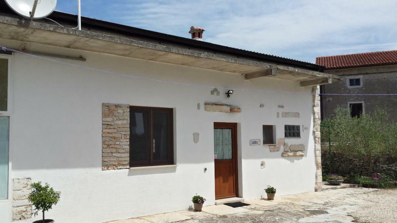 Abba Apartment Sveti Lovreč Pazenatički Εξωτερικό φωτογραφία